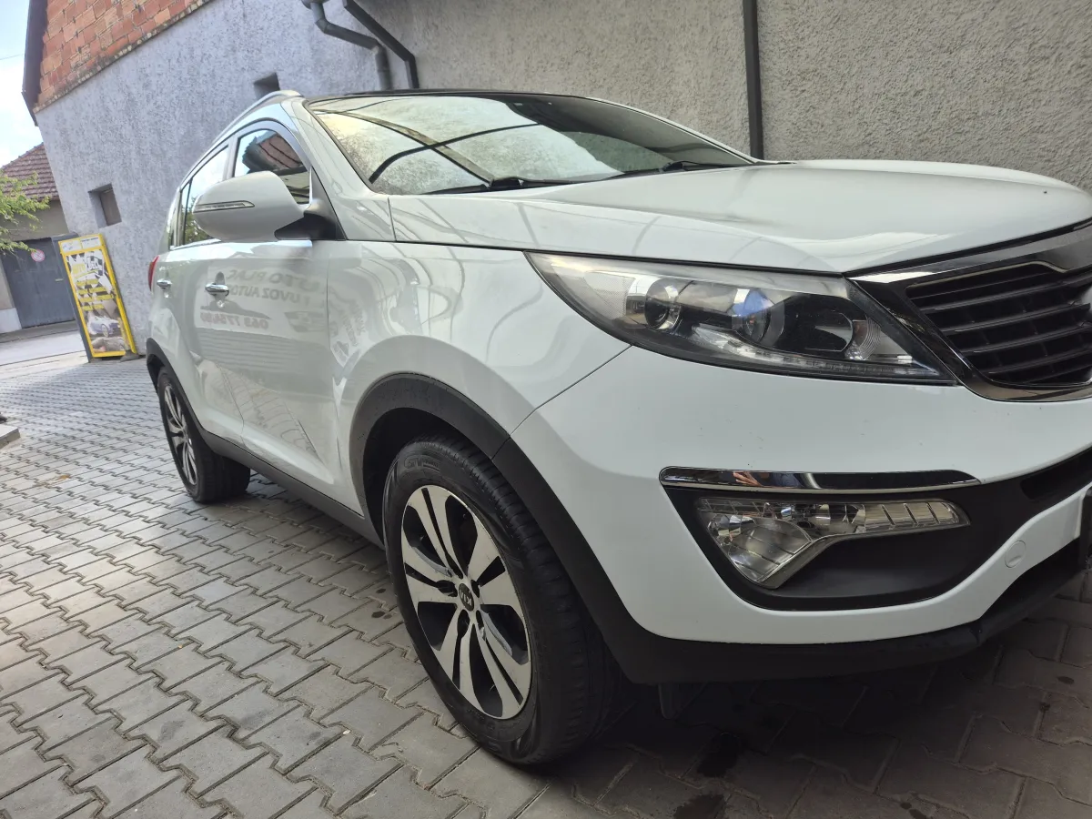 Kia Sportage 1.7 crdi (2012) - slika 10