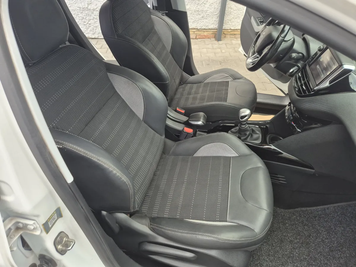 Peugeot 2008 1.6 e HDI ULLERE (2016) - slika 26