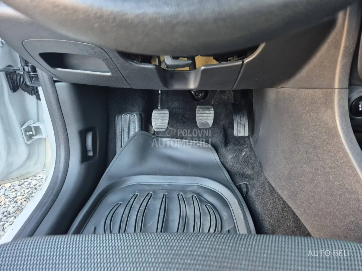 Renault Clio 1.2 (2017) - slika 37