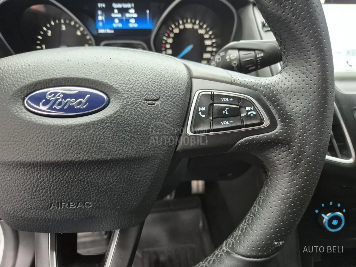 Ford Focus 1.5 ST-Line (2017) - slika 42