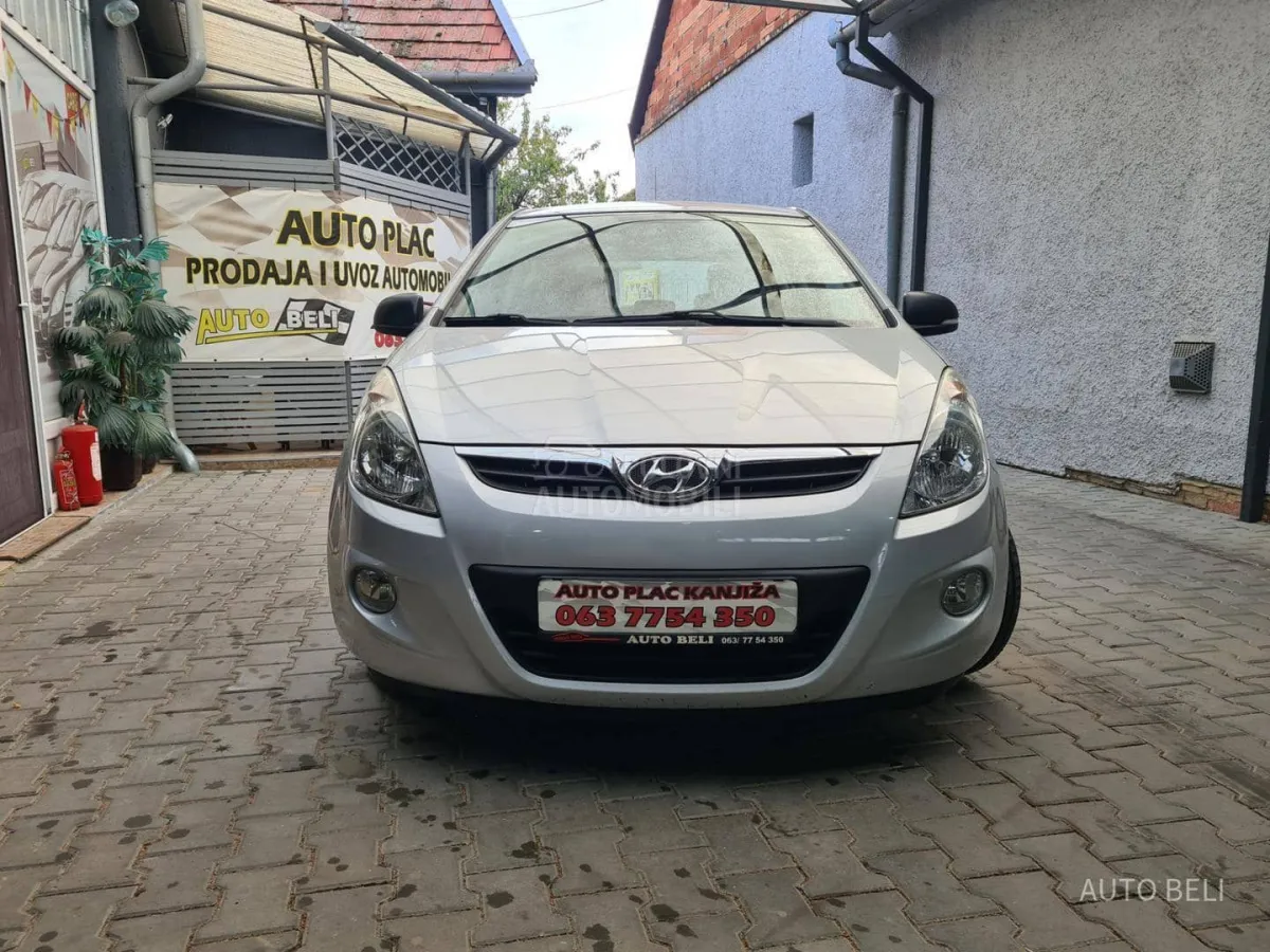 Hyundai i20 1.4 crdi (2011) - slika 4