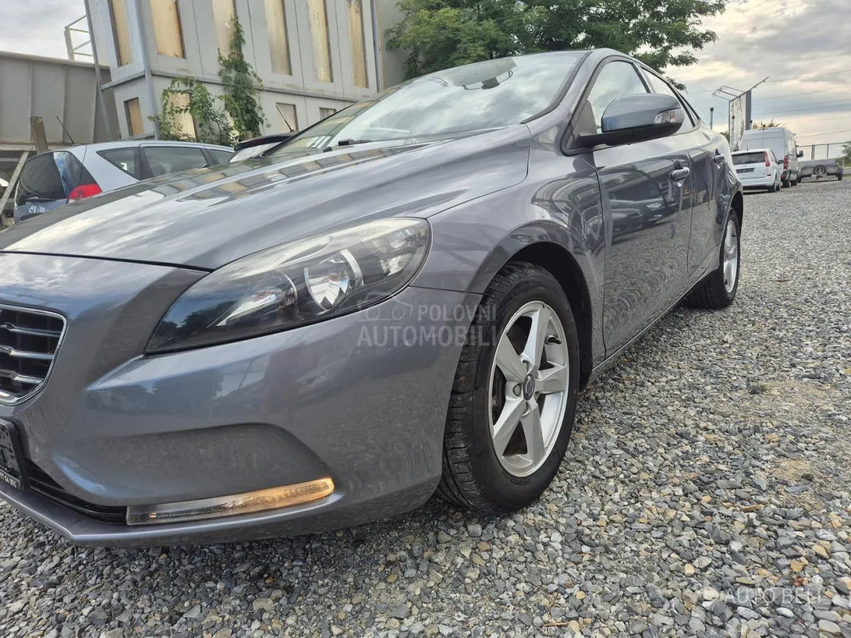 Volvo V40 2.0 d3 (2015) - slika 7