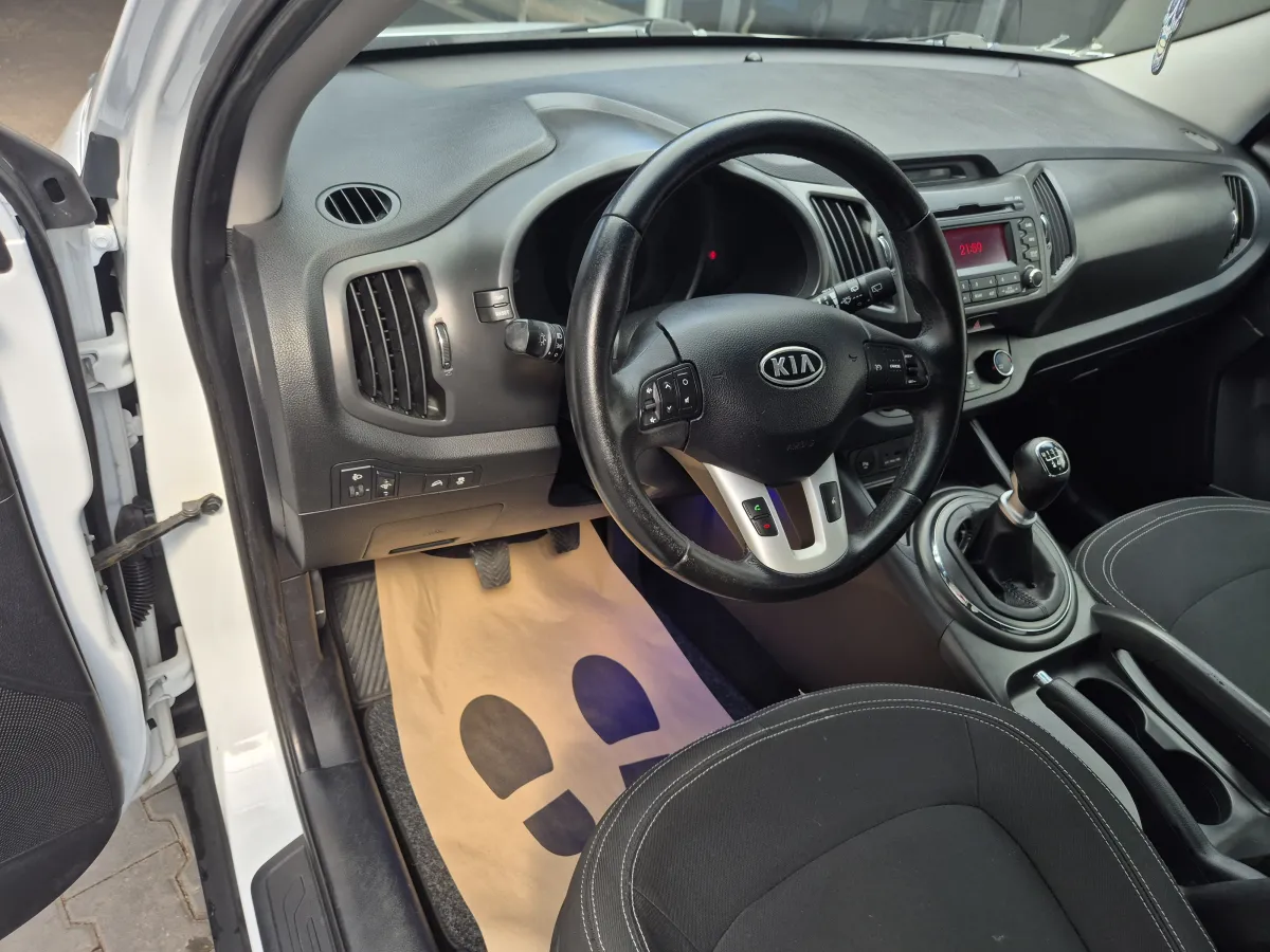 Kia Sportage 1.7 crdi (2012) - slika 13
