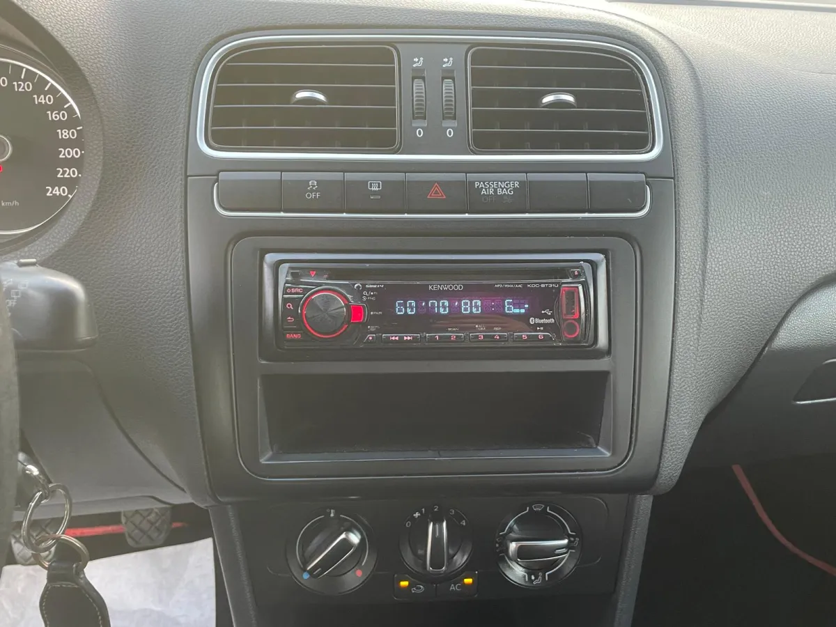 Volkswagen Polo 1.2 (2011) - slika 20