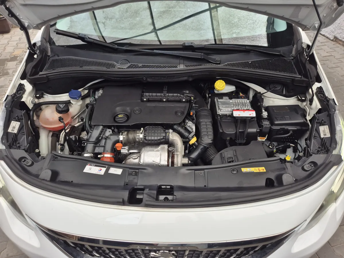 Peugeot 2008 1.6 e HDI ULLERE (2016) - slika 48