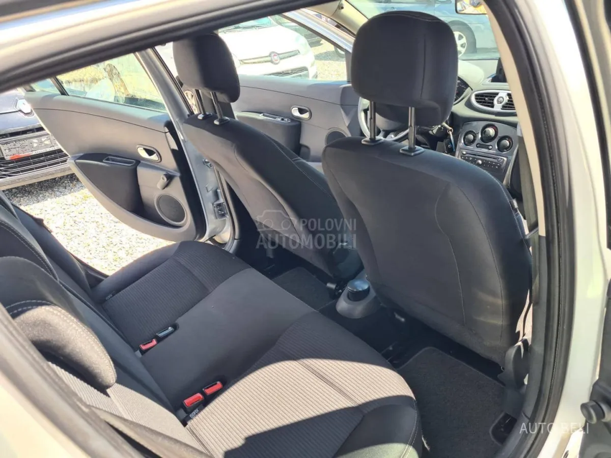 Renault Clio 1.2 (2012) - slika 23