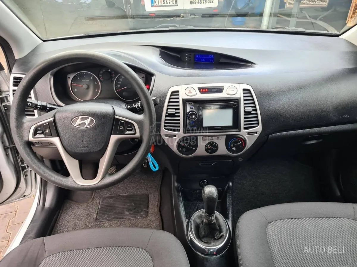 Hyundai i20 1.4 crdi (2011) - slika 29