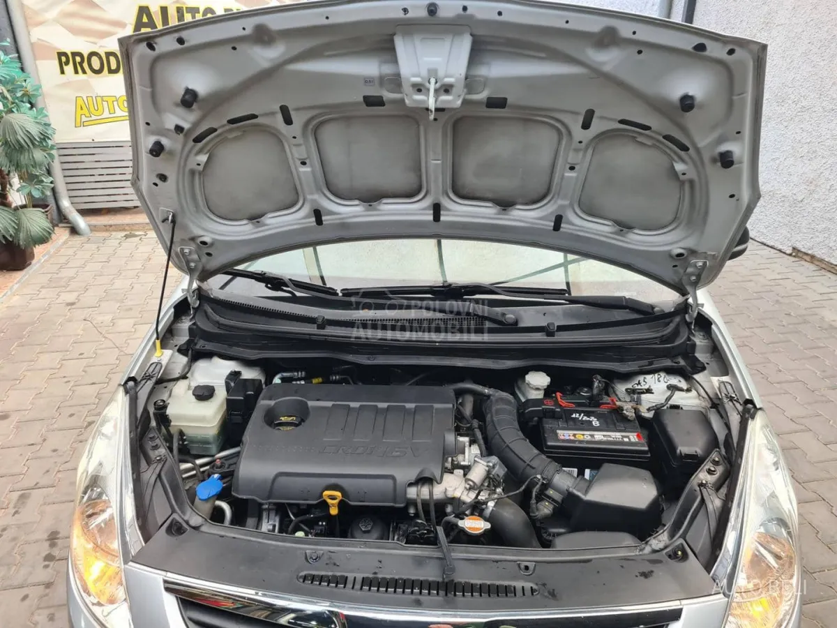 Hyundai i20 1.4 crdi (2011) - slika 40