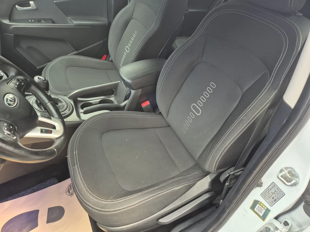 Kia Sportage 1.7 crdi (2012) - slika 14