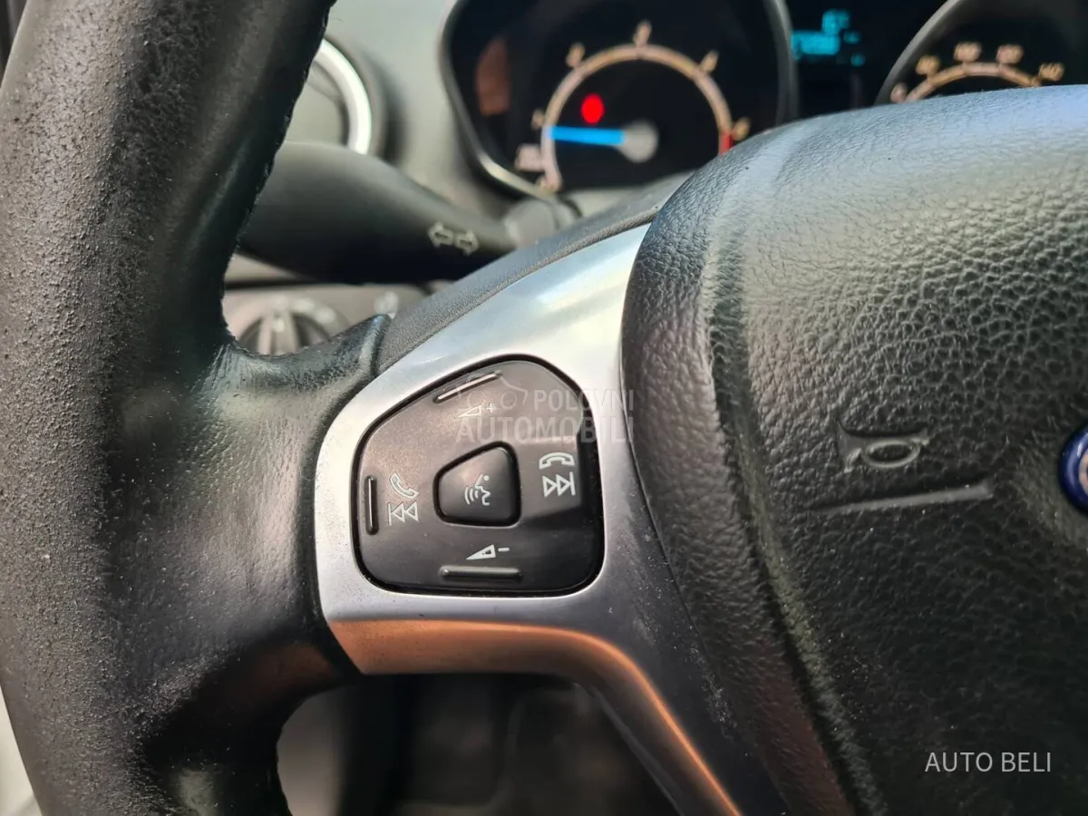Ford Fiesta 1.4 tdci (2016) - slika 38