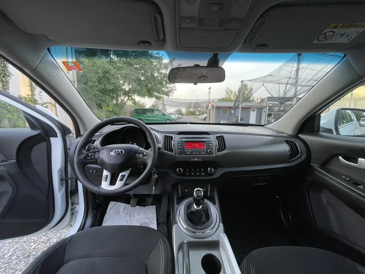 Kia Sportage 1.7 CRDi (2014) - slika 20