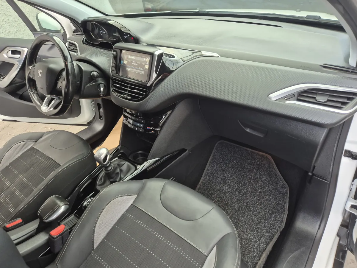 Peugeot 2008 1.6 e HDI ULLERE (2016) - slika 25