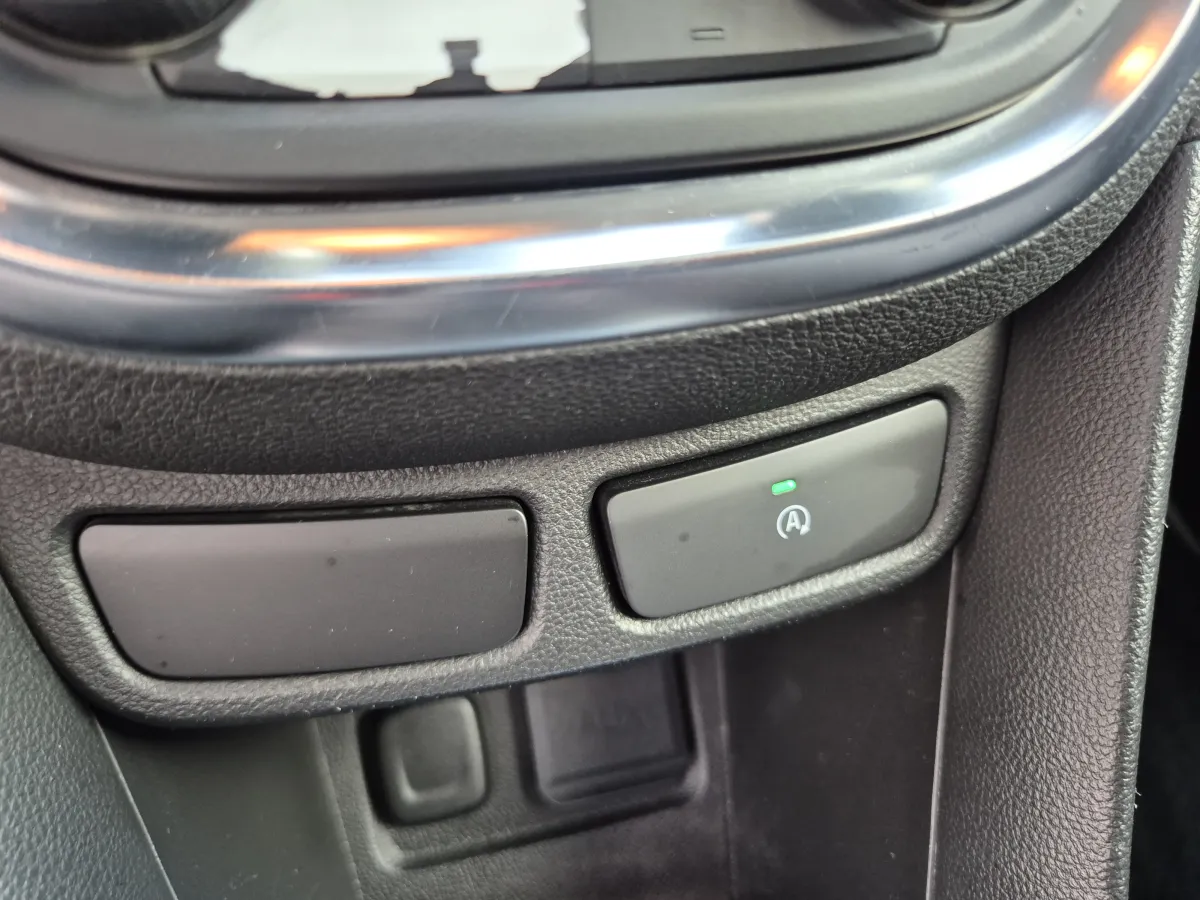 Opel Mokka 1.4 (2015) - slika 32