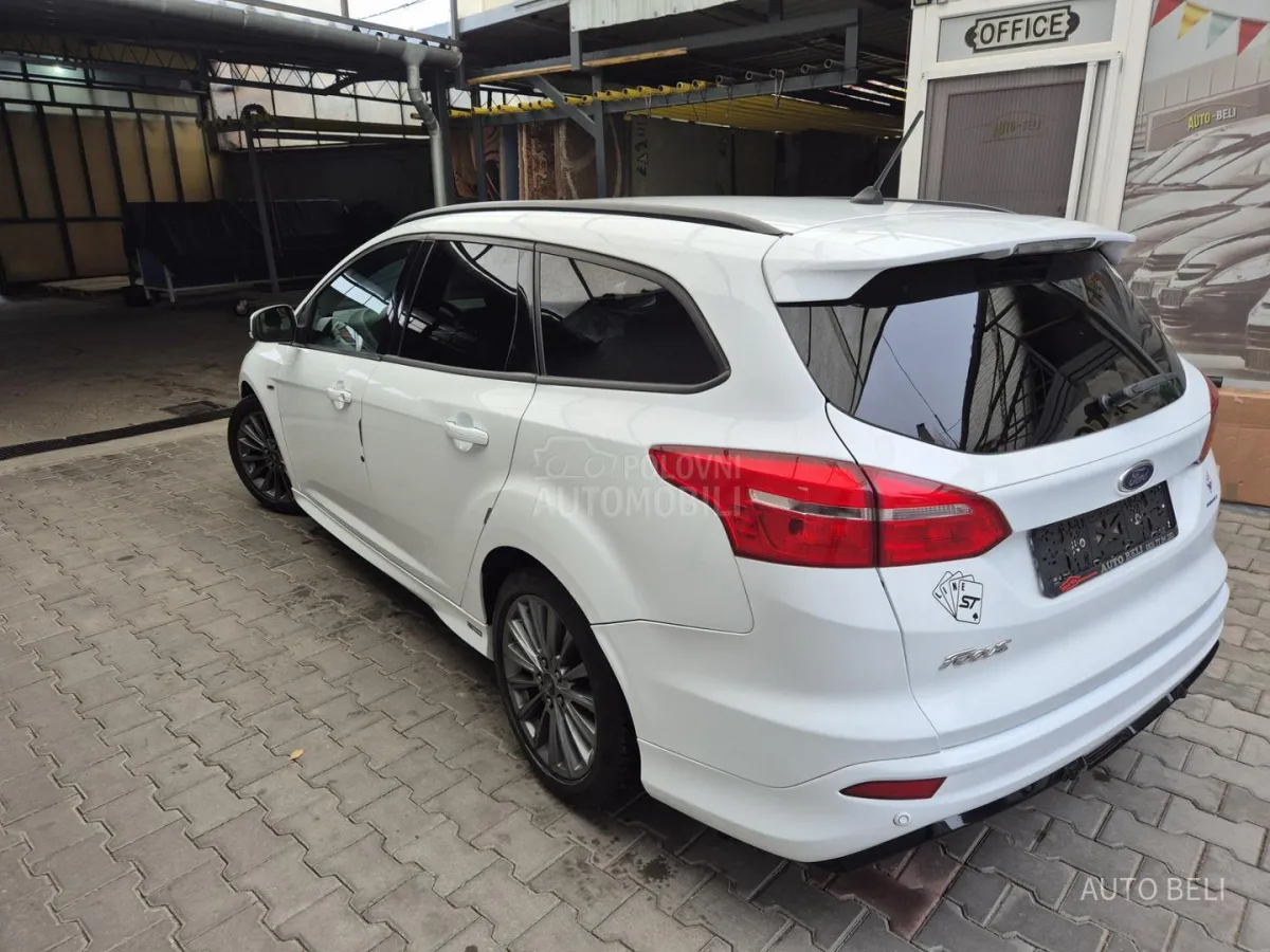 Ford Focus 1.5 ST-Line (2017) - slika 4