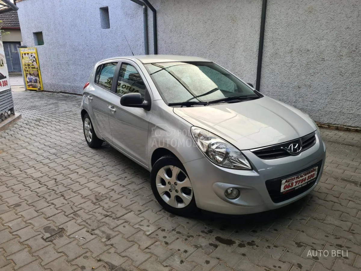Hyundai i20 1.4 crdi (2011) - slika 3