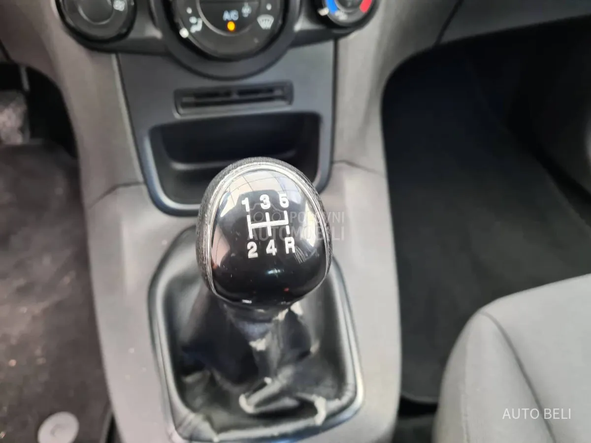 Ford Fiesta 1.4 tdci (2016) - slika 31