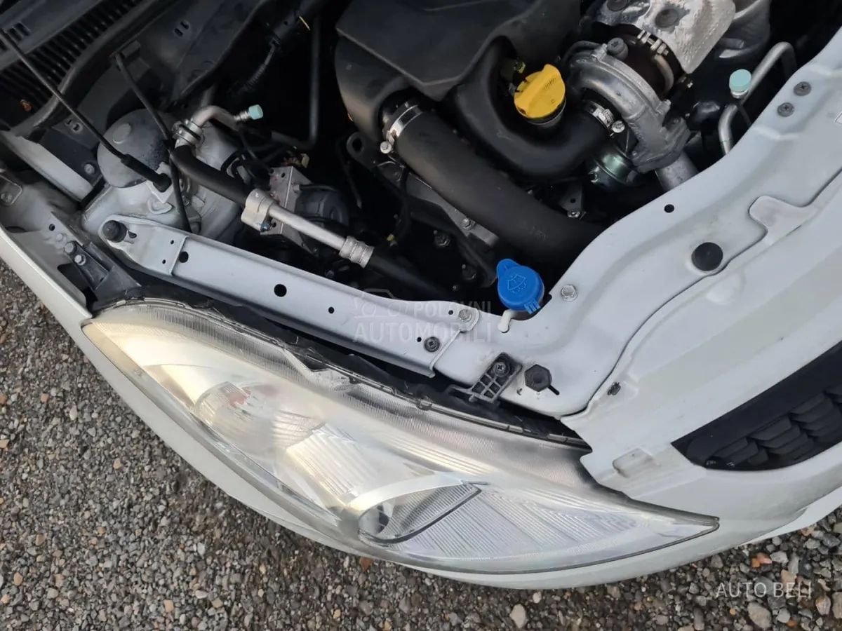 Suzuki Swift 1.3 ddis (2012) - slika 40