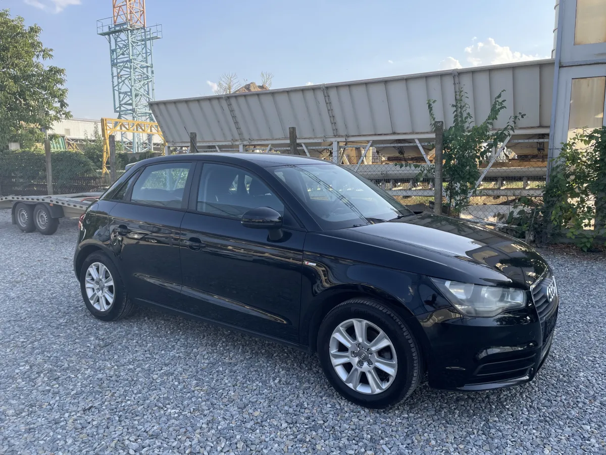 Audi A1 1.6 TDI S-Line (2014) - slika 10