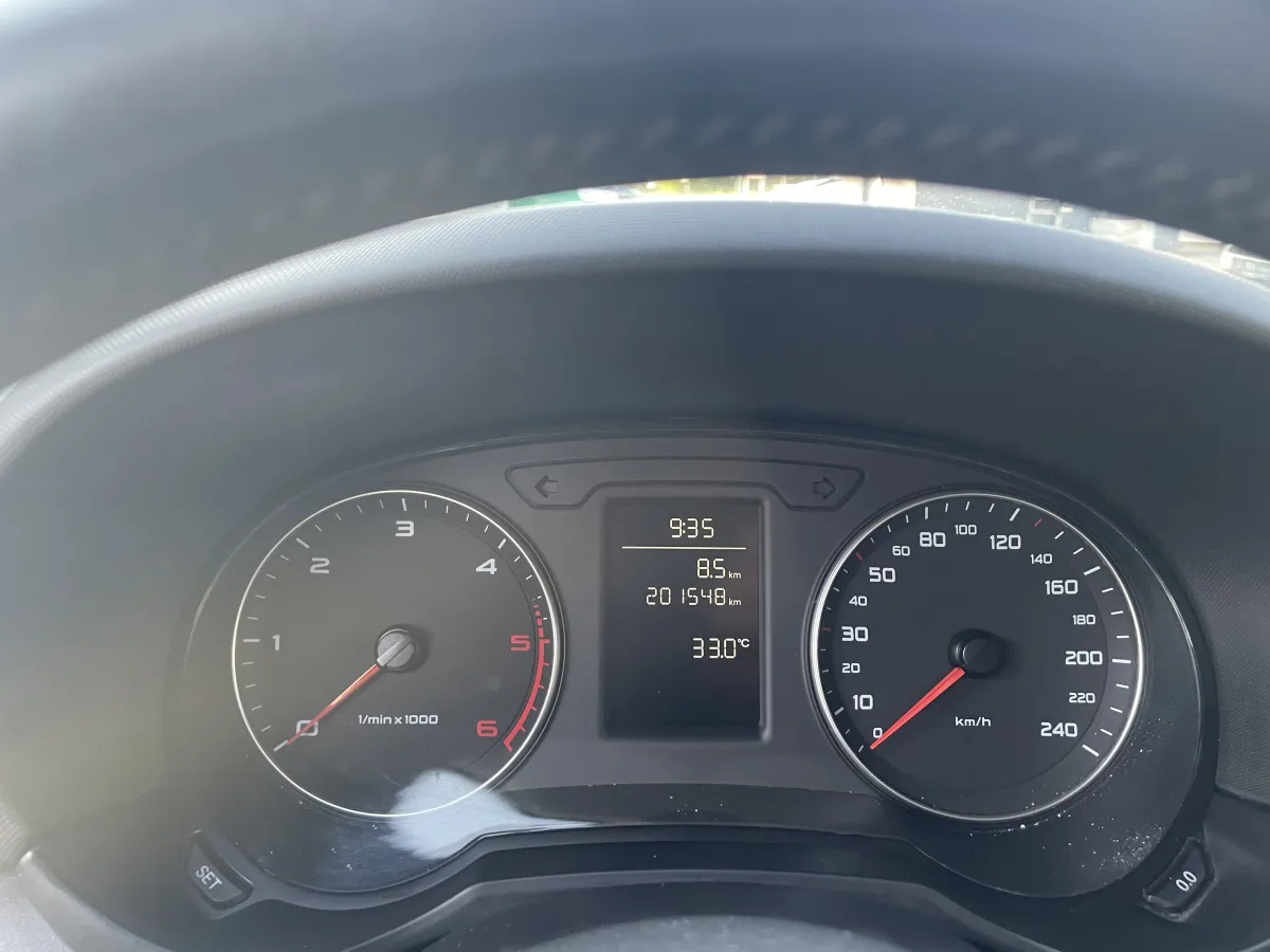 Audi A1 1.6 TDI S-Line (2014) - slika 16