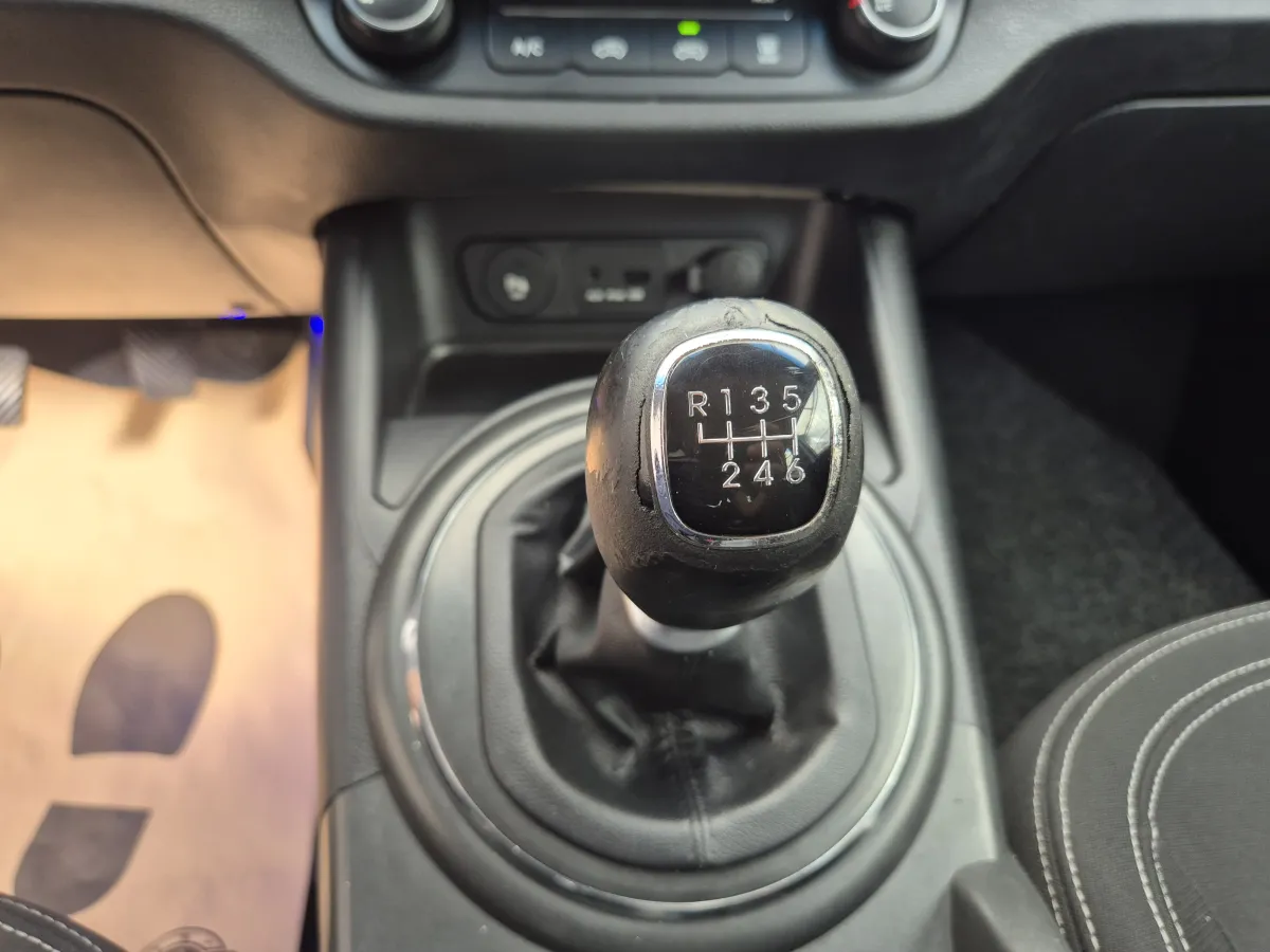 Kia Sportage 1.7 crdi (2012) - slika 30