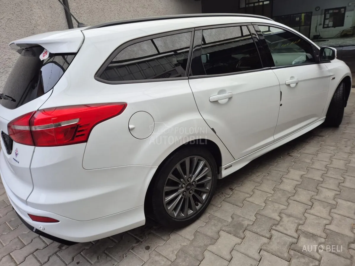 Ford Focus 1.5 ST-Line (2017) - slika 11
