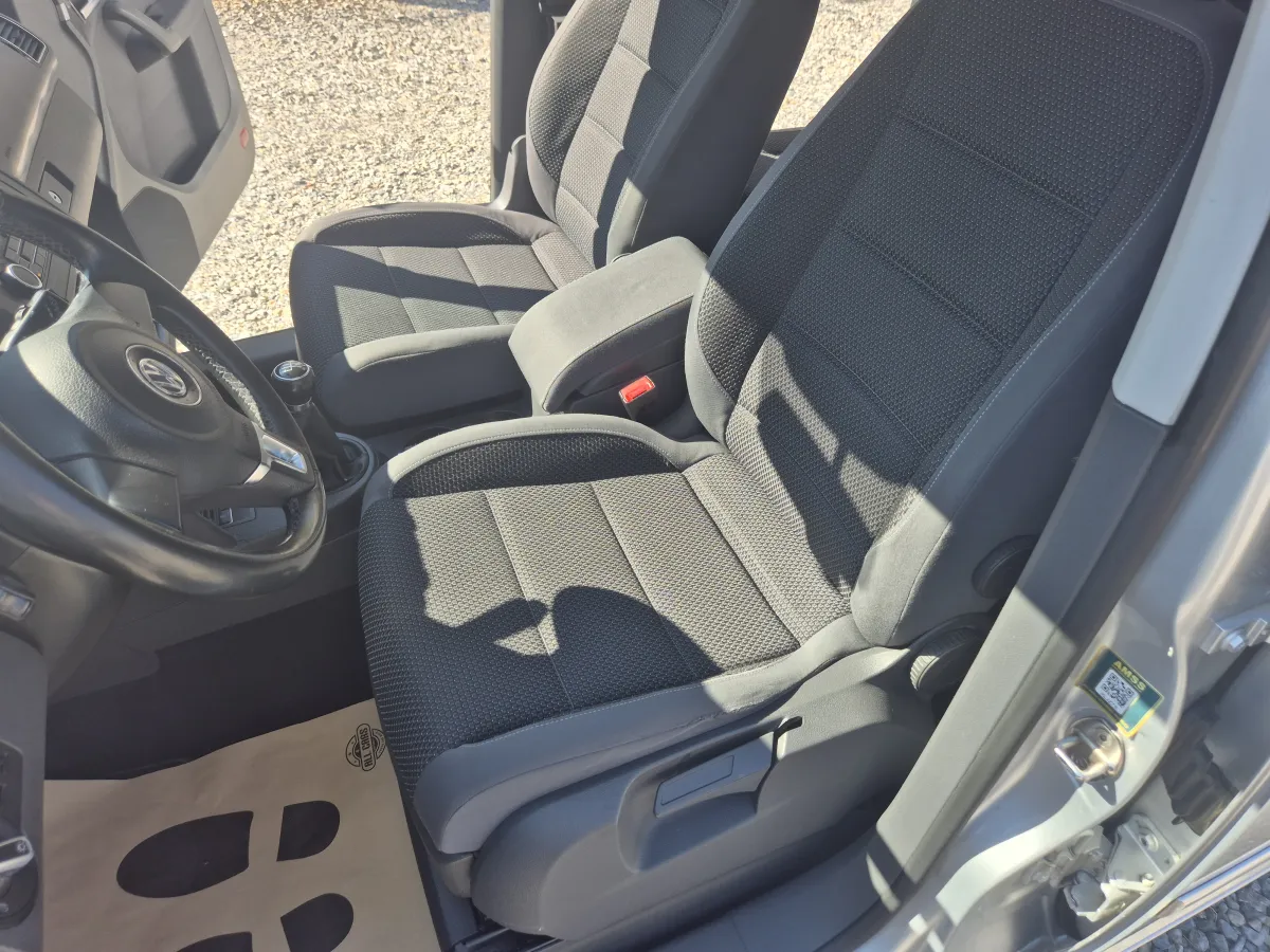 Volkswagen Touran 1.6 tdi (2011) - slika 14