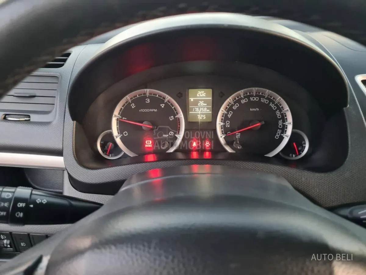 Suzuki Swift 1.3 ddis (2012) - slika 29