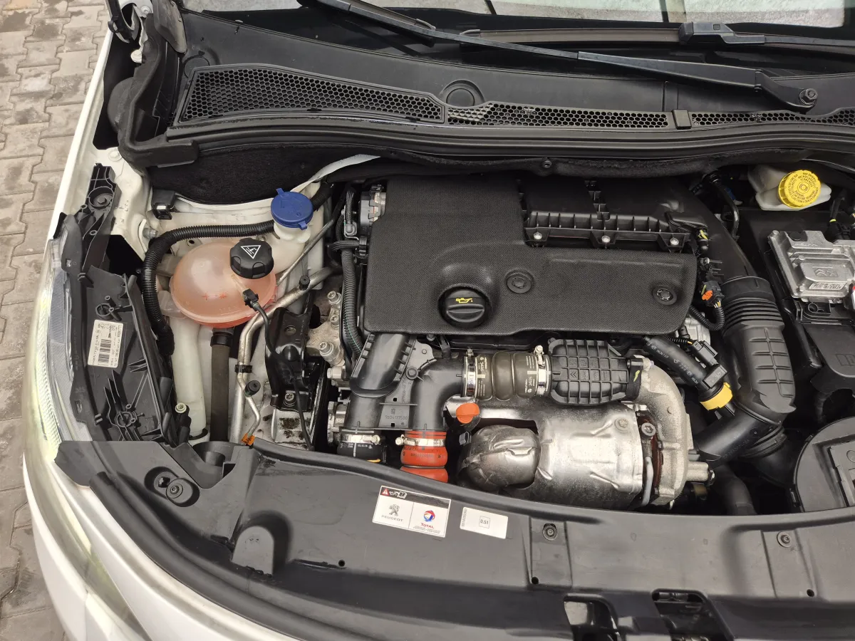 Peugeot 2008 1.6 e HDI ULLERE (2016) - slika 49