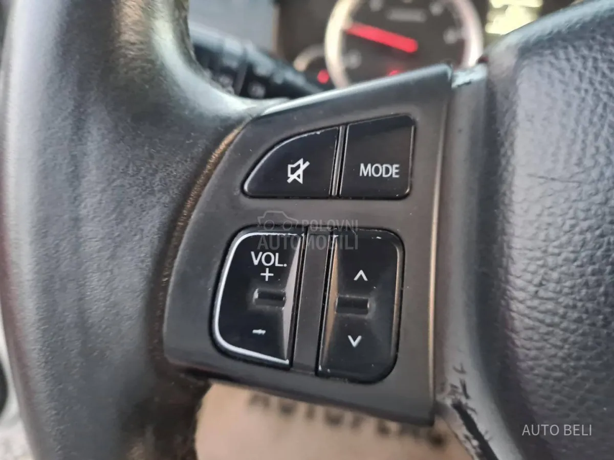 Suzuki Swift 1.3 ddis (2012) - slika 31