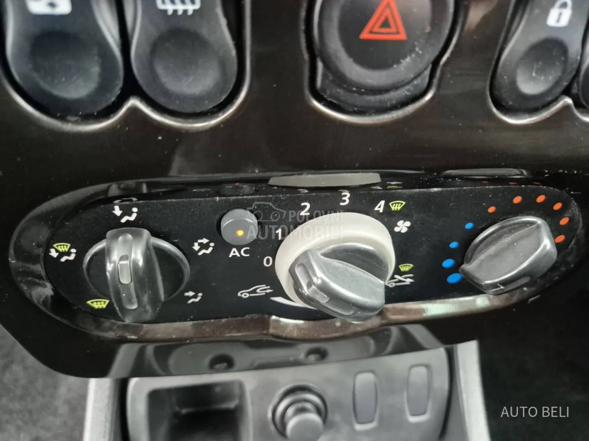 Dacia Duster 1.5 DCI (2012) - slika 32
