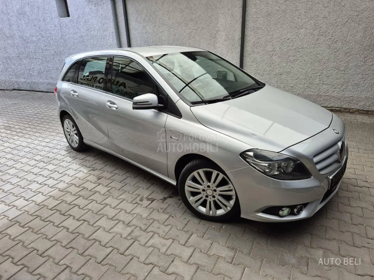 Mercedes Benz B 180 b180 cdi (2012) - slika 2