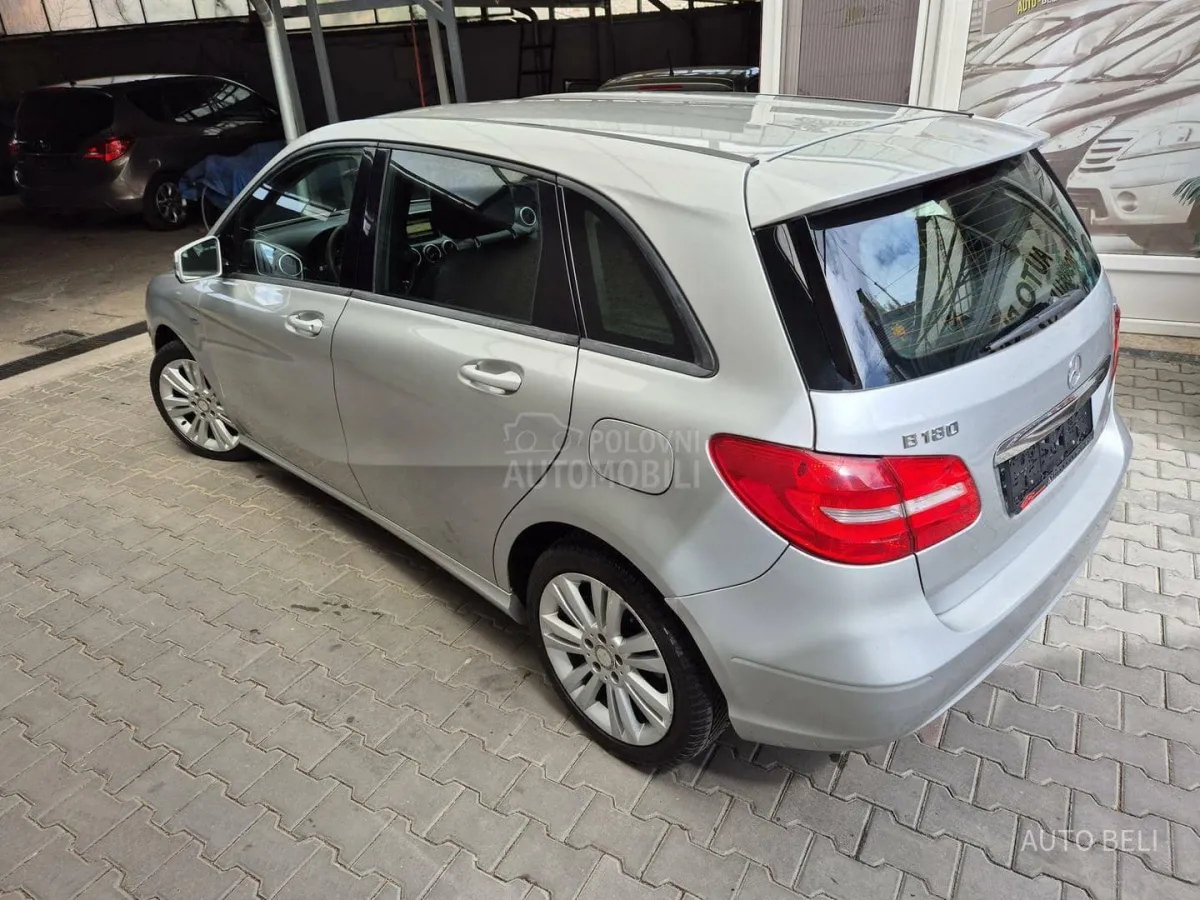 Mercedes Benz B 180 b180 cdi (2012) - slika 5