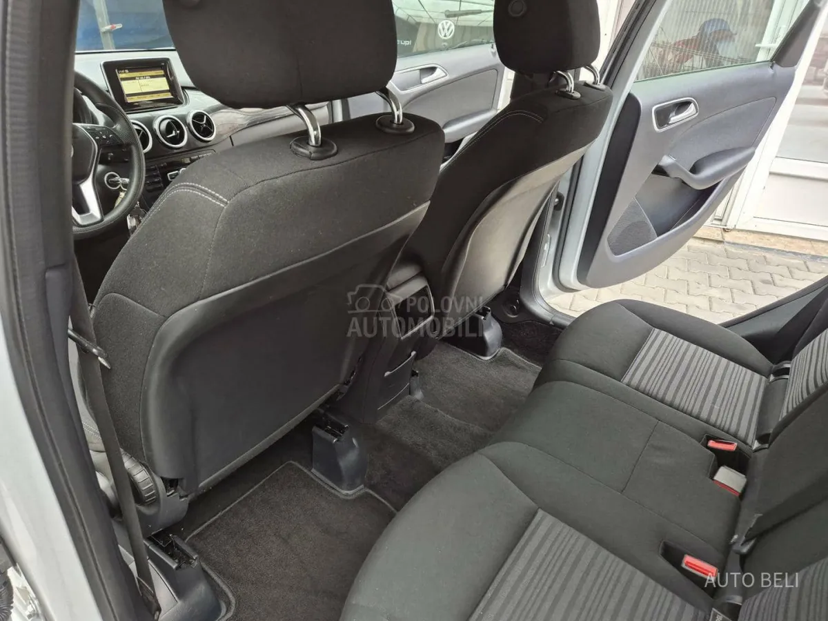 Mercedes Benz B 180 b180 cdi (2012) - slika 17