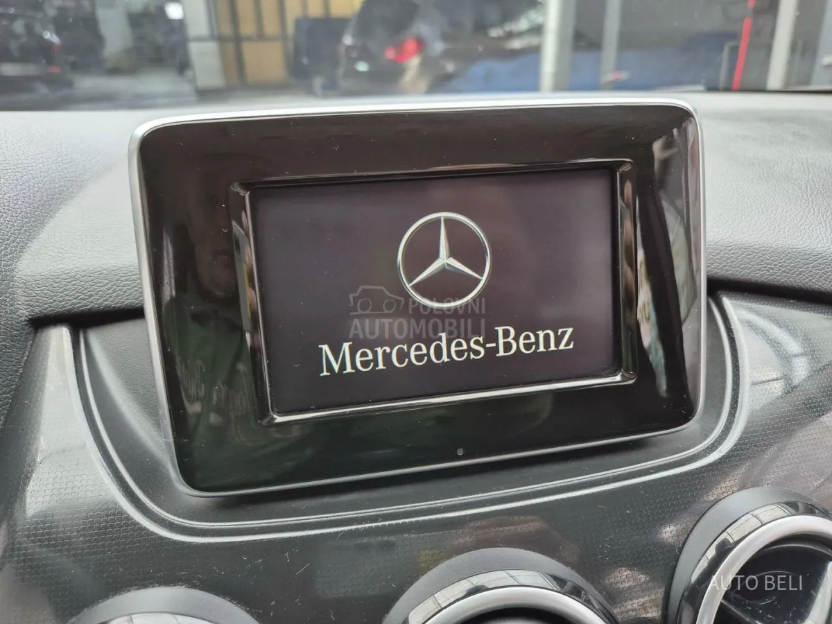 Mercedes Benz B 180 b180 cdi (2012) - slika 30