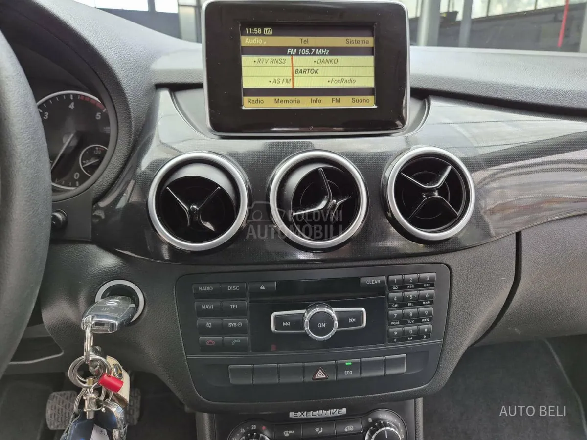 Mercedes Benz B 180 b180 cdi (2012) - slika 34