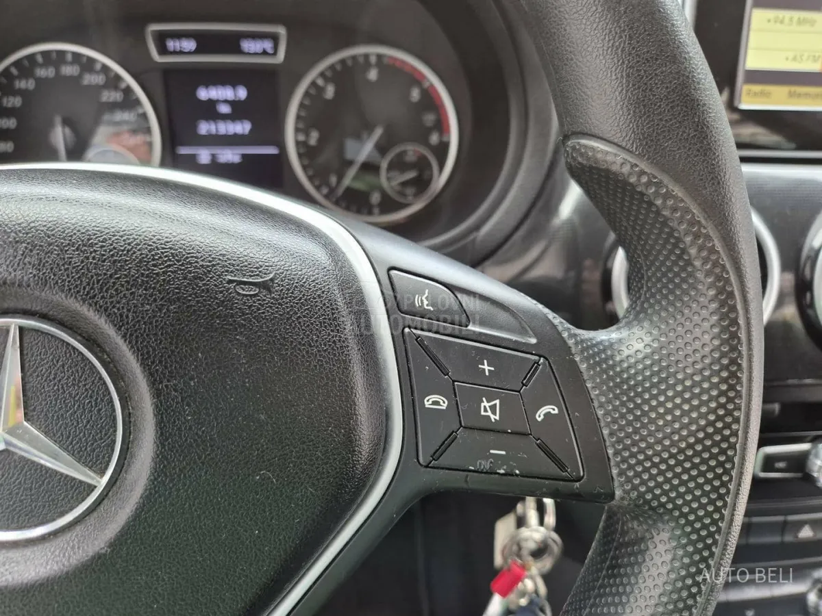 Mercedes Benz B 180 b180 cdi (2012) - slika 40