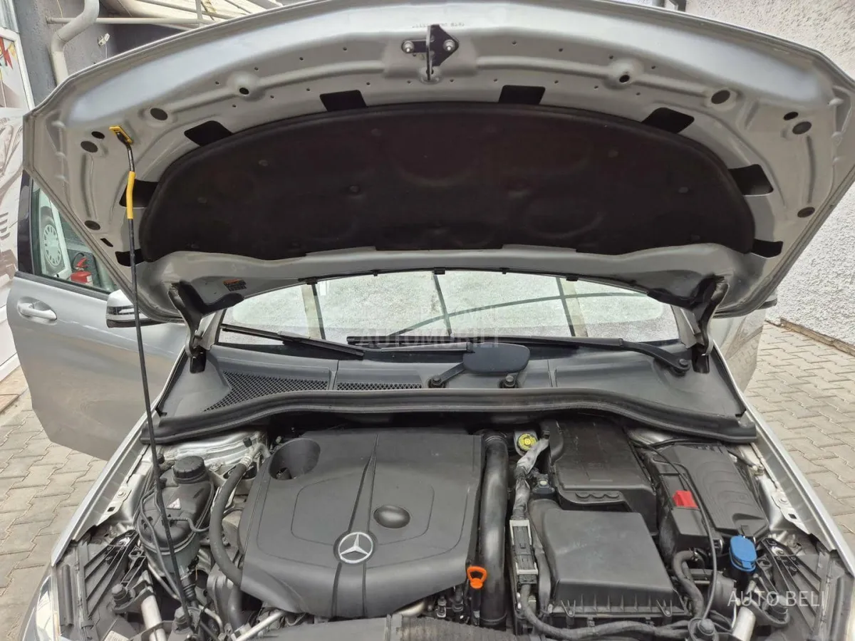 Mercedes Benz B 180 b180 cdi (2012) - slika 43