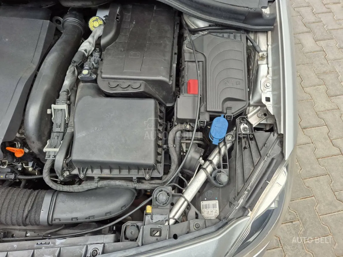 Mercedes Benz B 180 b180 cdi (2012) - slika 46