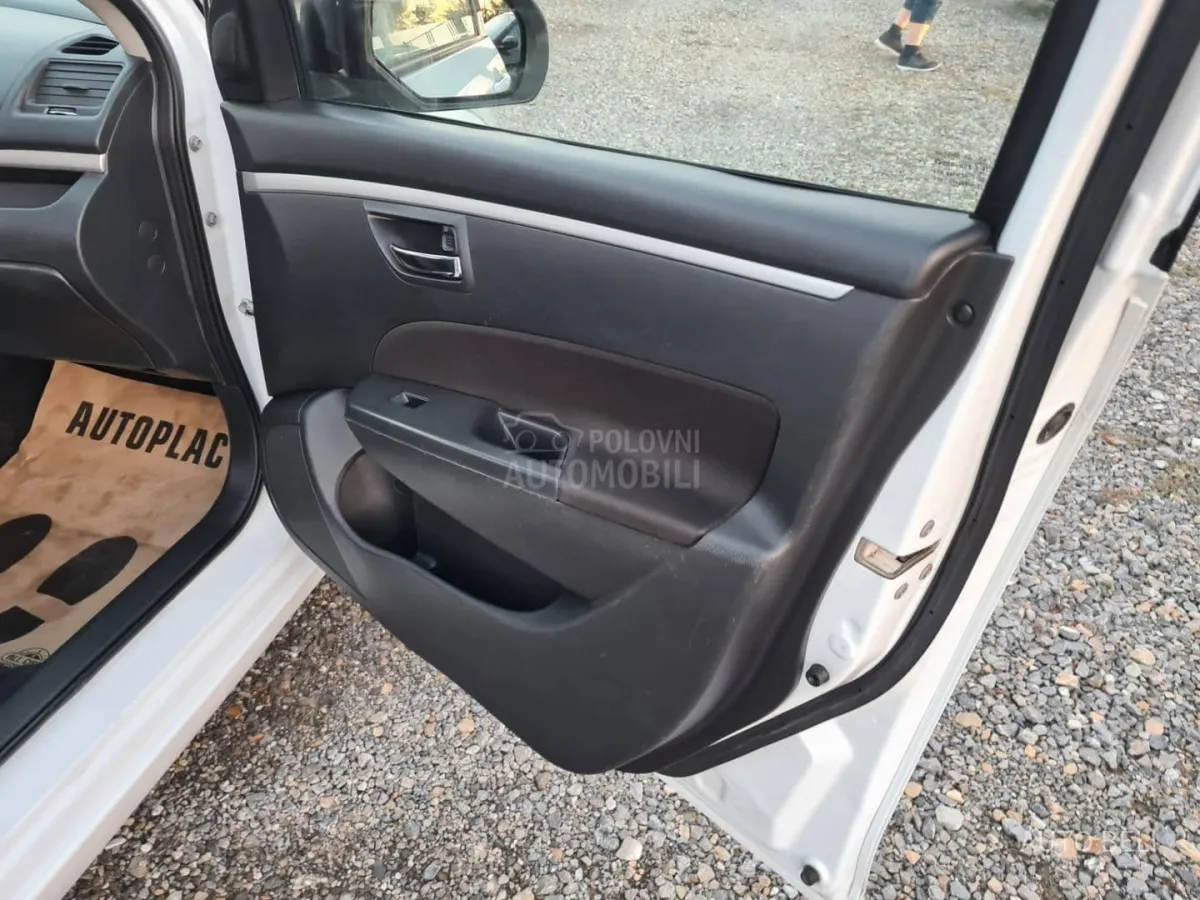 Suzuki Swift 1.3 ddis (2012) - slika 25