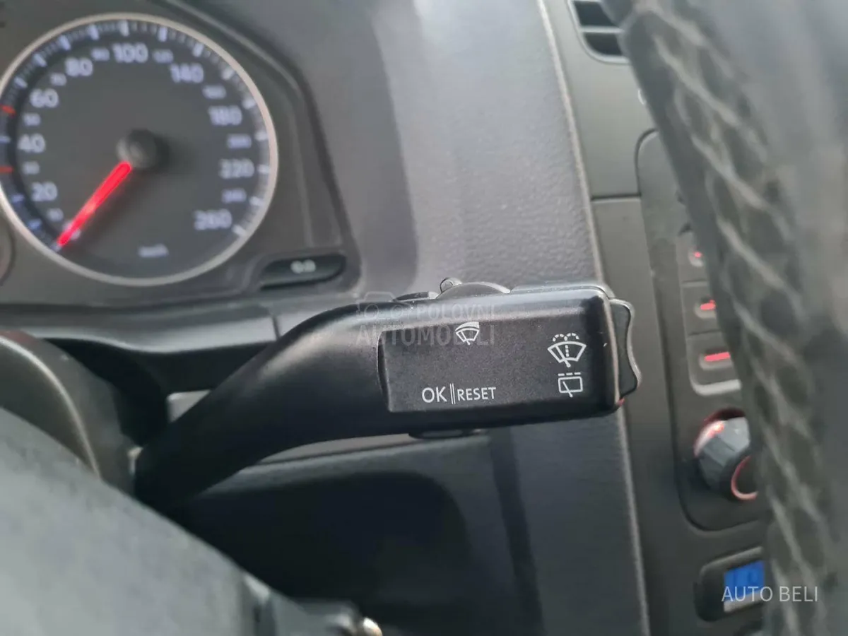 Volkswagen Golf 5 1.6 fsi (2005) - slika 35