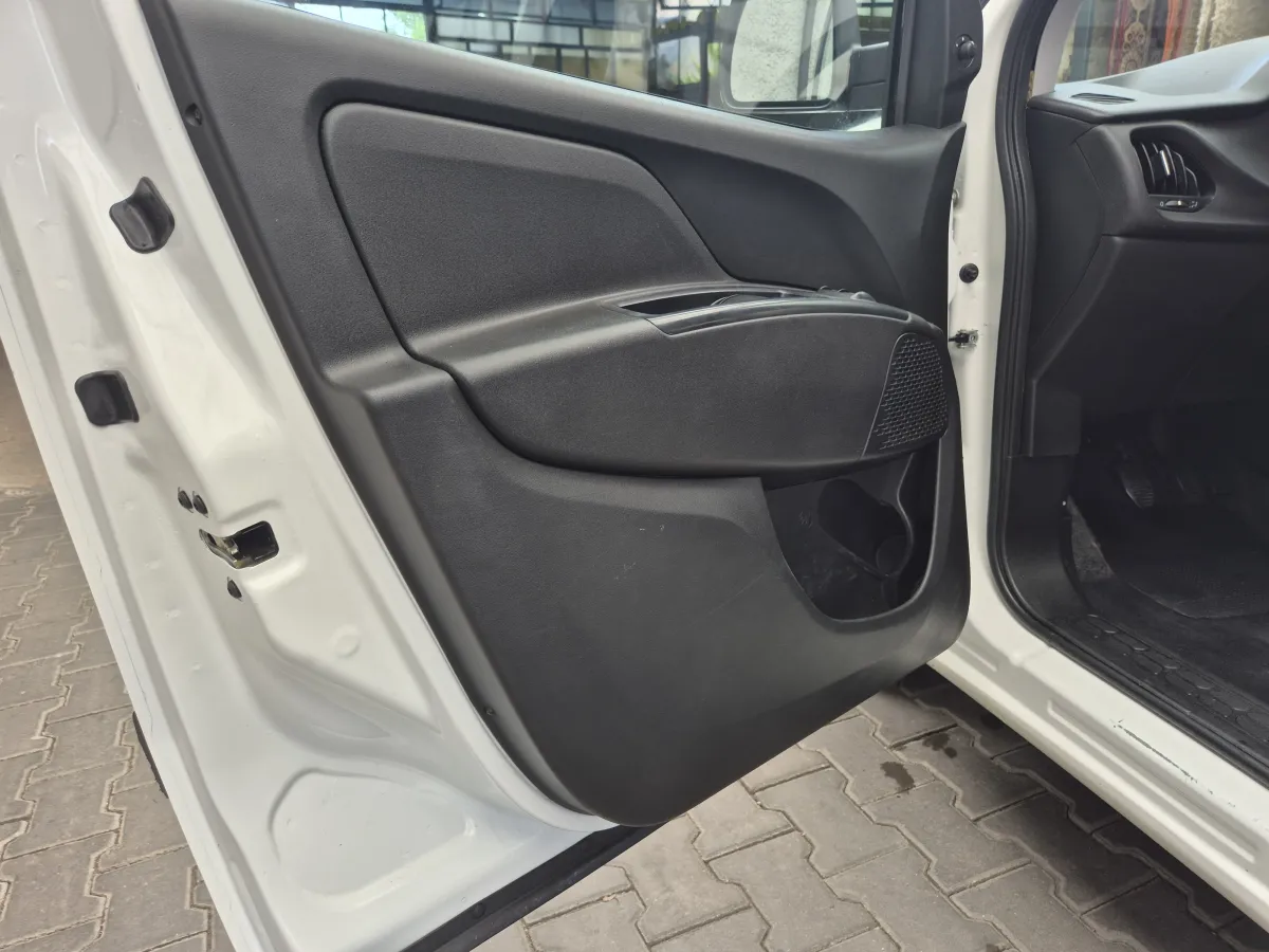 Fiat Doblo 1.3 Multijet (2016) - slika 12
