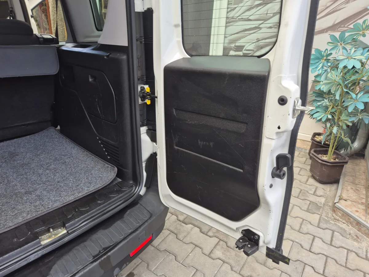 Fiat Doblo 1.3 Multijet (2016) - slika 18