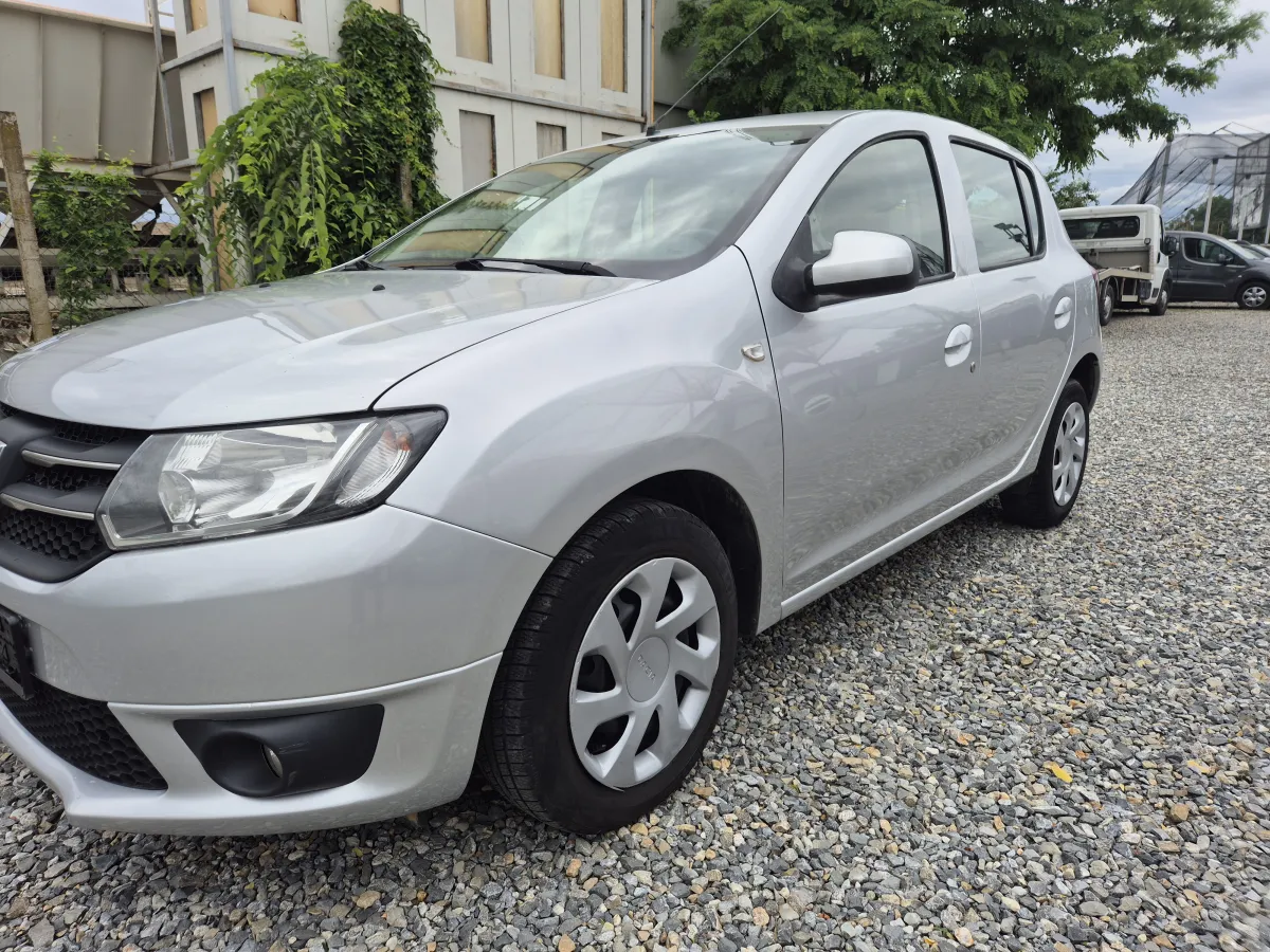 Dacia Sandero 1.5 DCI (2014) - slika 8