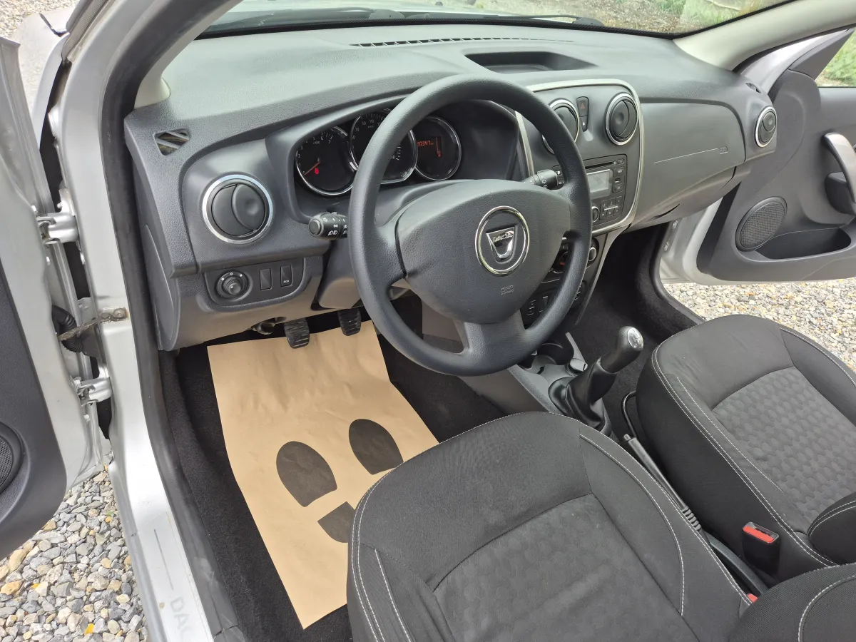 Dacia Sandero 1.5 DCI (2014) - slika 13