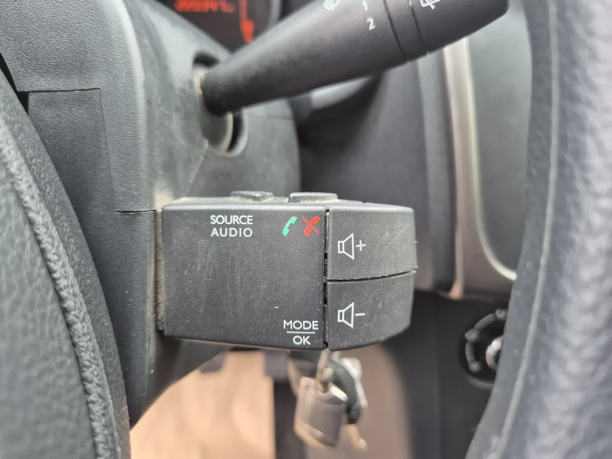 Dacia Sandero 1.5 DCI (2014) - slika 32