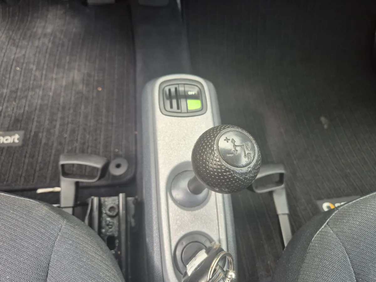 Smart ForTwo 1.0 MHD (2010) - slika 18