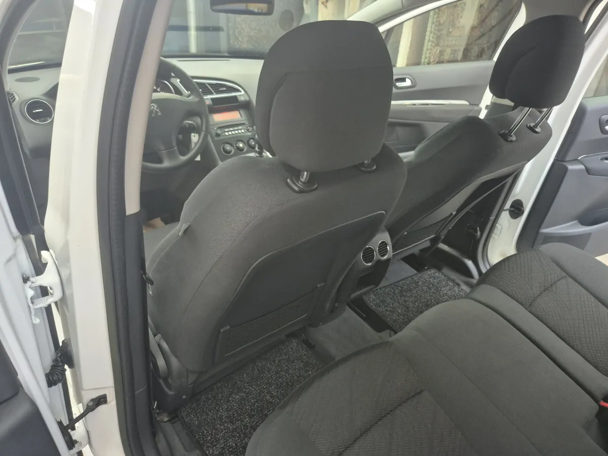 Peugeot 3008 1.6 HDI (2014) - slika 15