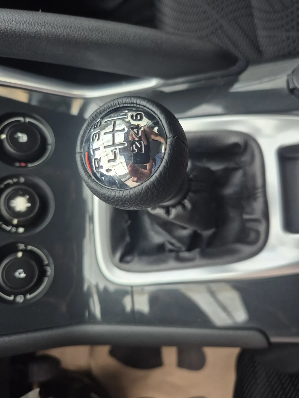 Peugeot 3008 1.6 HDI (2014) - slika 30