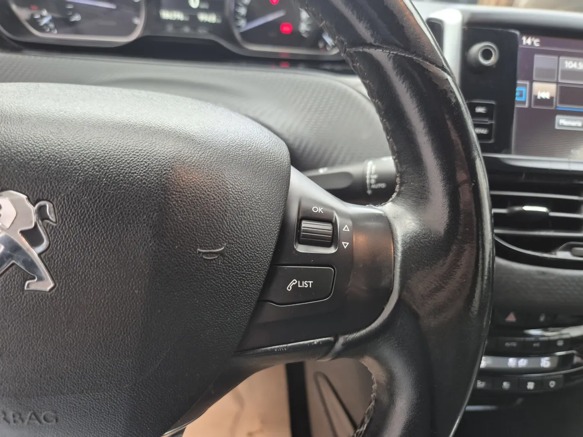 Peugeot 2008 1.6 e HDI ULLERE (2016) - slika 41