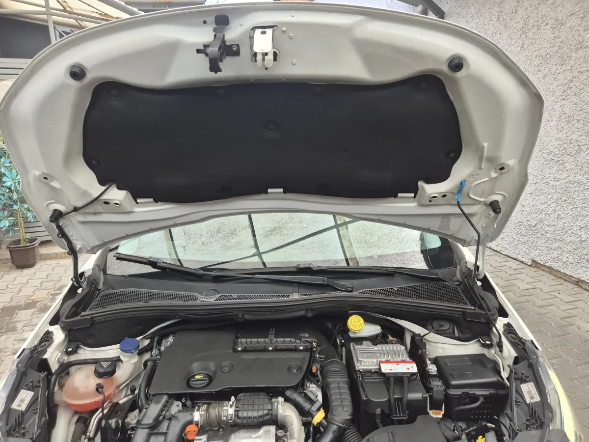 Peugeot 2008 1.6 e HDI ULLERE (2016) - slika 47